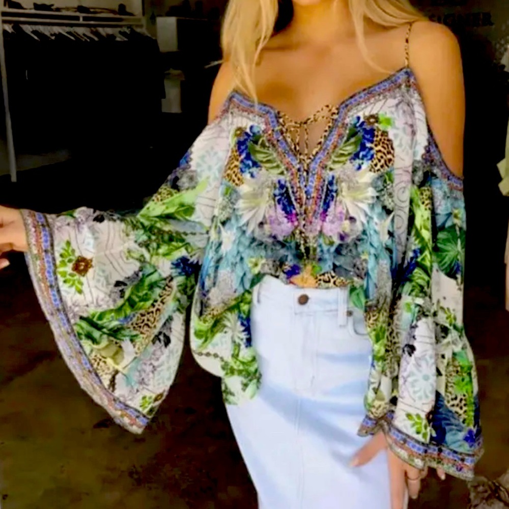 Camilla cold shoulder top